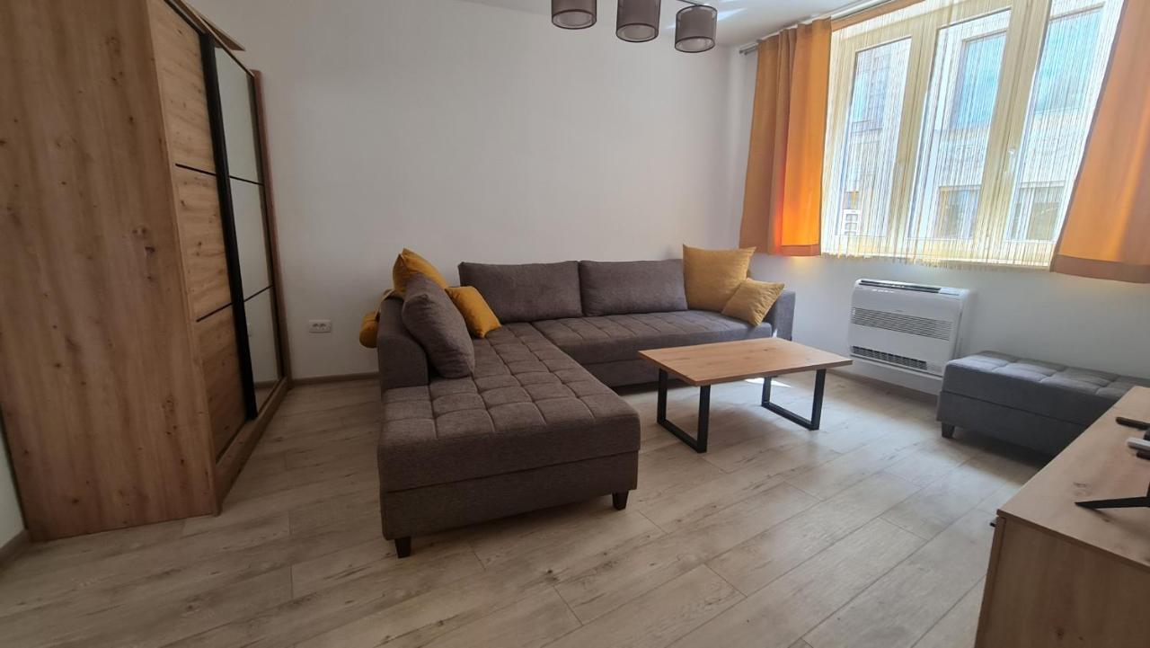 Apartment Center *
